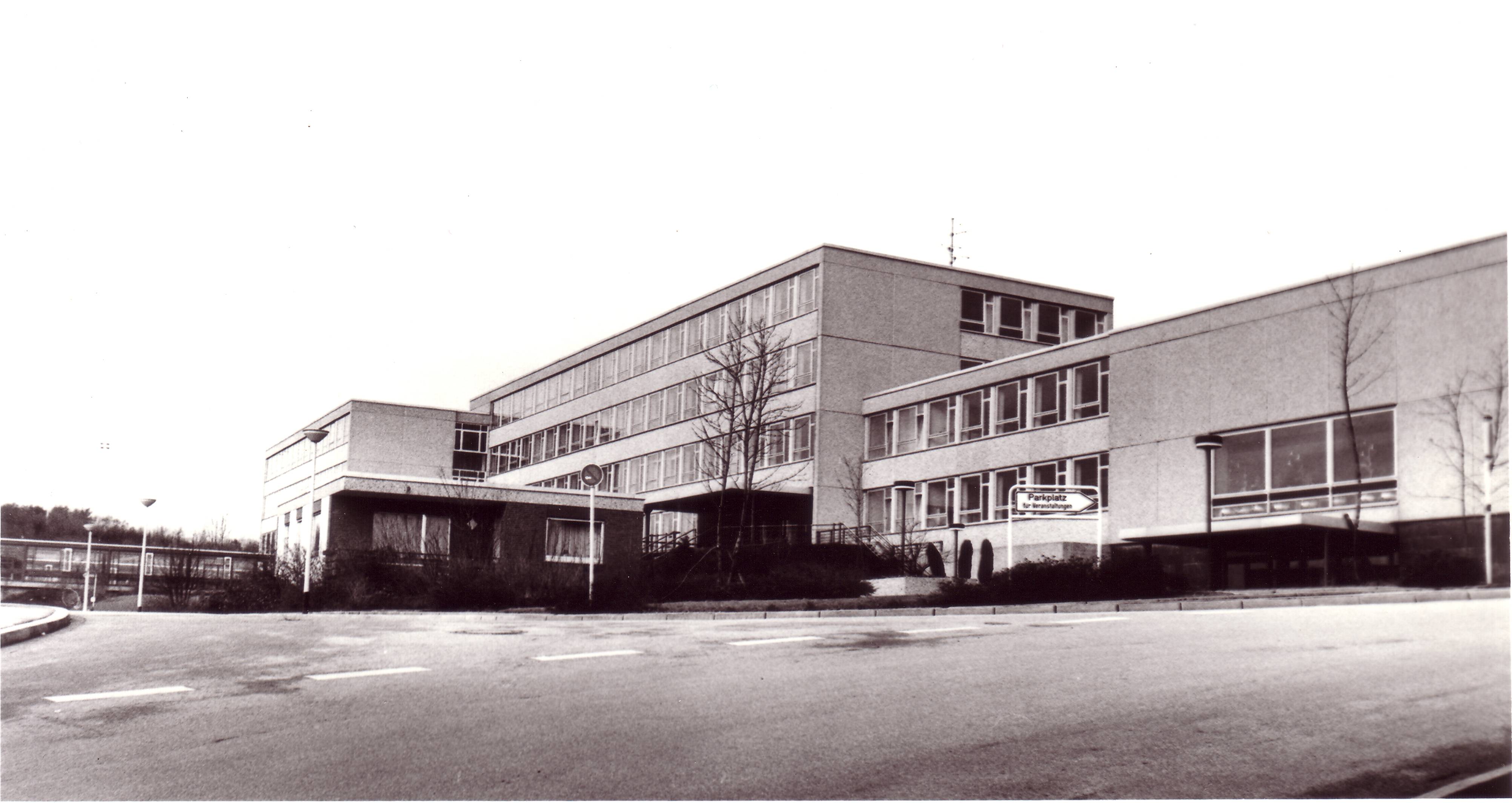 Gymnasium 1977